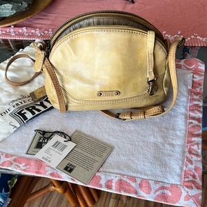 FRYE CAMPUS ZIP CROSSBODY